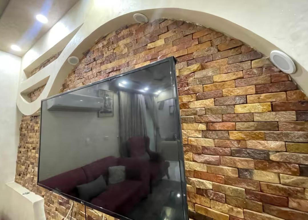 Apartment Flat In Mohandseen